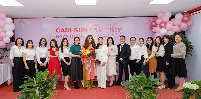 Cười xỉu với màn biến hình “7 phần đáng yêu 3 phần dễ thương” của cánh mày râu CADI-SUN